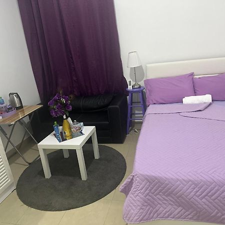 The Purple Place Apartment Abu Dhabi Exterior foto